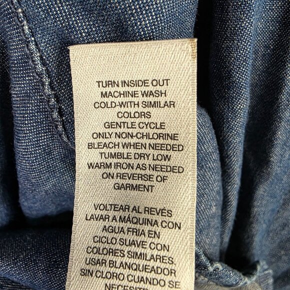 Womens Chico's Blue Denim Shirt Button Down Front Pockets 100% Cotton Size 4.5 - Picture 4 of 8